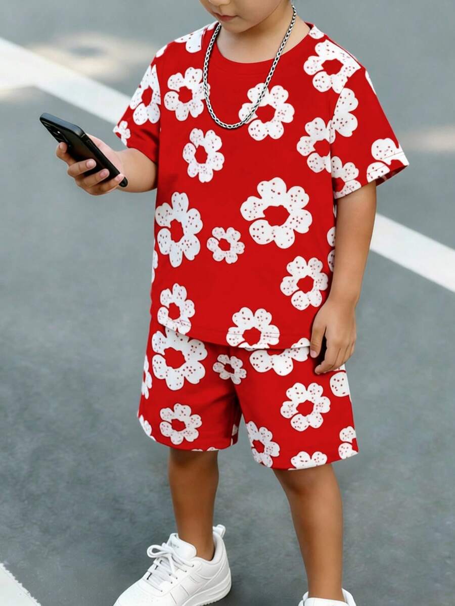 男童春夏休閒時尚創意個性清爽簡約小尺寸紅底白花印花夏季休閒度假風基本款短T恤短褲套裝,舒適日常穿著,舒適夏季風格,適合春夏男童氛圍穿搭套裝 - 彩色 - 查看 1