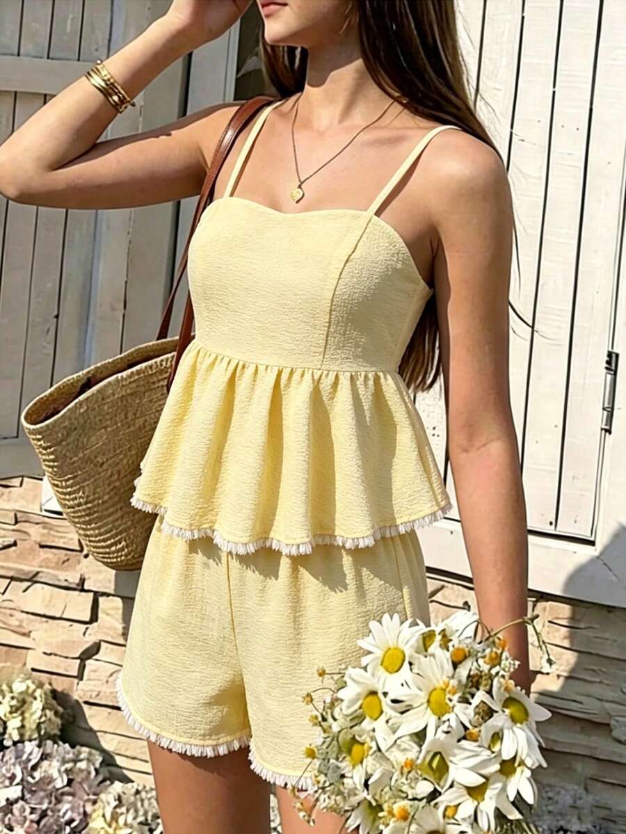 SHEIN 青少年女孩 2件組可愛休閒度假套裝 春夏新款 櫻桃數位印花 泡泡克ريب 收腰細肩帶背心短褲 黃色 - 彩色 - 查看 1