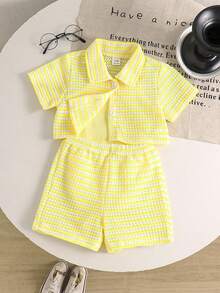 SHEIN Playful Pals 3件組女嬰度假休閒風鳳梨圖案提花紋理面料短版上衣短褲+吊帶連身衣 3件套 適合日常夏季專屬 - 芥末黃 - 查看 4