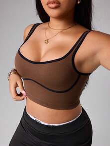 SHEIN Rhythm Era Damen Sport-Tanktop in Große Größen mit Kontrastfarbe, gerafften Ärmeln und Off-Shoulder, geeignet für Yoga, Radfahren, Tennis - Kakao - Übersicht 1