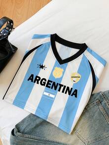 Comfortcana Áo thun nữ ngắn tay cổ chữ V đội tuyển bóng đá Argentina mùa hè, in chữ màu tương phản, kiểu dáng croptop casual, tay raglan dệt kim, phong cách retro preppy cổ điển thời trang trẻ trung street style, chất vải mềm mịn thoải mái, lý tưởng cho ngày thi đấu, thời trang thể thao World Cup 2026 - Nhiều màu - Xem 5