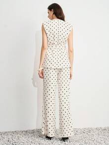 Aveloria Modichic Neues Damen-Set mit ärmelloser V-Ausschnitt-Jacke und Hose, weißes Basis-Set mit schwarzen Polka-Dots, ärmellose V-Ausschnitt-Jacke, Anzug mit selbstbindender Taille, gerade geschnittene Hose mit leichtem Flare, klassische Polka-Dots, retro-eleganter Stil, weicher glatter Stoff, Business-Formal-Kleidung, Frühlings-/Herbst-Saison-Set - Beige - Übersicht 2
