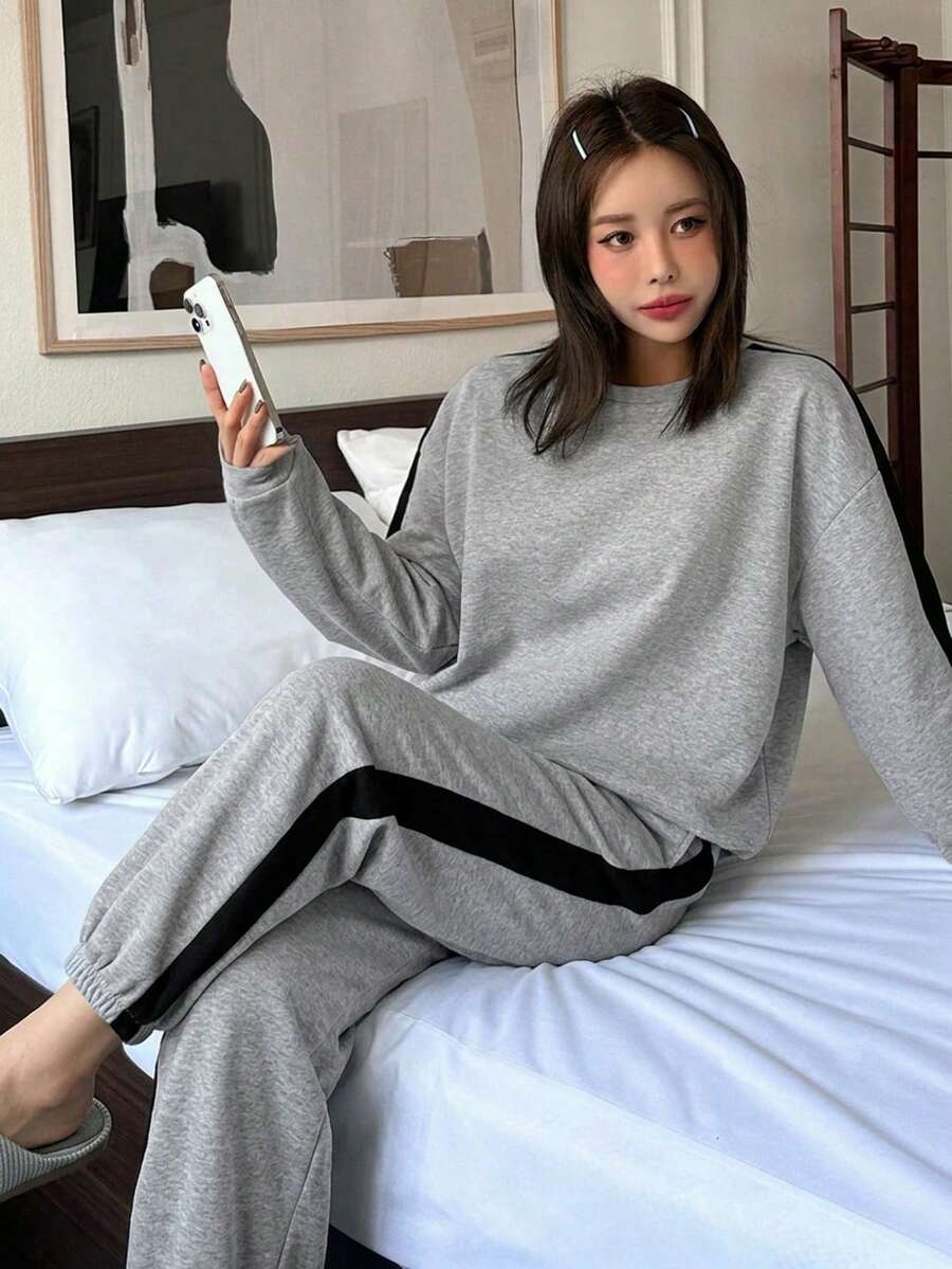 DAZY 極簡小愛心圖案印花保暖內裡針織運動衫居家服睡衣套裝 - 深灰色 - 查看 1