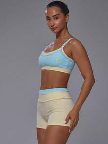 Musera Sport Sport Lemon Fruit Print Scoop Neck Double Layered Contrast Pastel Colour Adjustable Strap Soft Active Sports Bra - Blue - View 3
