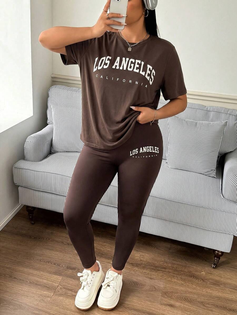 SHEIN EZwear 2件套加大码巧克力棕色字母印花T恤和打底裤 - 巧克力棕 - 查看 1