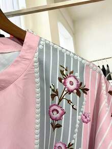 Franclia Blusa de estilo dulce con mangas cortas de farol y flores 3D - Rosa - Ver 3