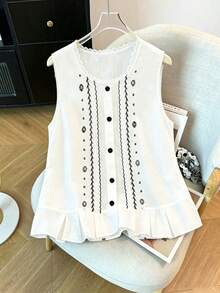 GlowEve CURVE Damen-Top in großen Größen für den Sommer, lässig, süß und schick, im Urlaubsstil für Alltag, Urlaub und Pendeln, mit Pflanzenprint, Spitzenbesatz, ärmellos, Schwarz und Weiß - Verschiedenfarbig - Übersicht 3