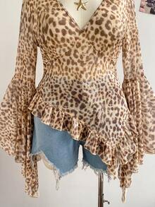 Soleia Blusa de mujer talla grande para vacaciones con estampado de leopardo, escote en V profundo, mangas acampanadas y bajo con volantes - Multicolor - Ver 5
