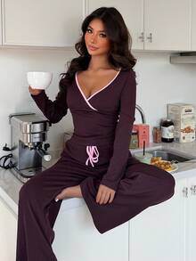 ZzzCrew Ensemble de détente pour femmes avec col en V de couleur contrastée, manches longues ajustées et pantalon long - Multicolore - Voir 4