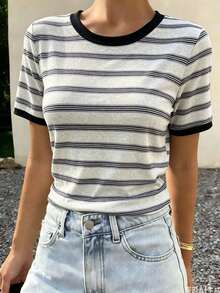 Livesso Camiseta de manga corta con cuello redondo y rayas para mujer - Blanco - Ver 1