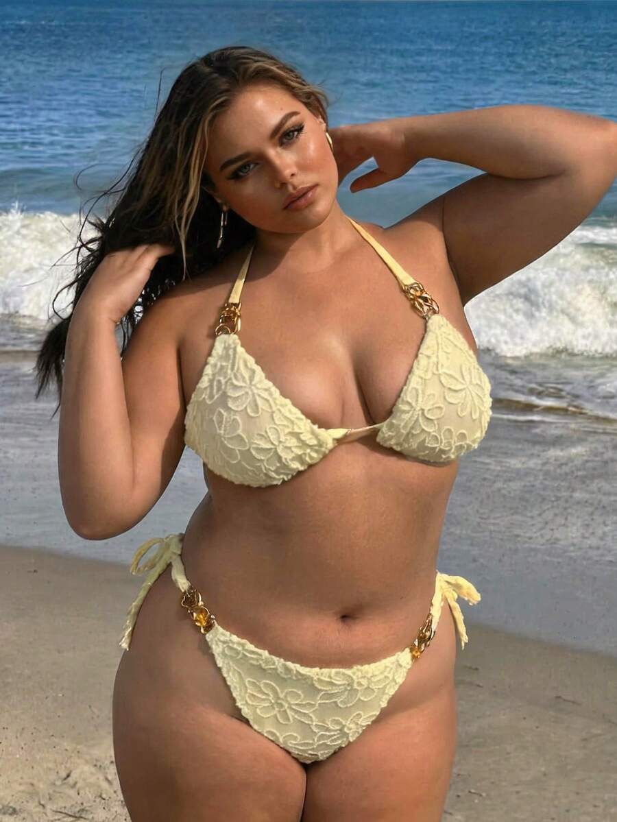 SHEIN BAE CURVE Sexy Bikini With Textured Floral Jacquard Pattern And Metal Embellishments For Summer Vacation On The Beach - Plus Size Three Pieces Bikini - Yellow - View 1