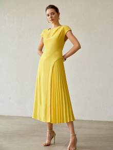 MOTF PREMIUM WOMEN'S ELEGANT COMMUTER SHORT SLEEVE PLEATED YELLOW MIDI DRESS FOR SPRING AND SUMMER - Yellow - View 4