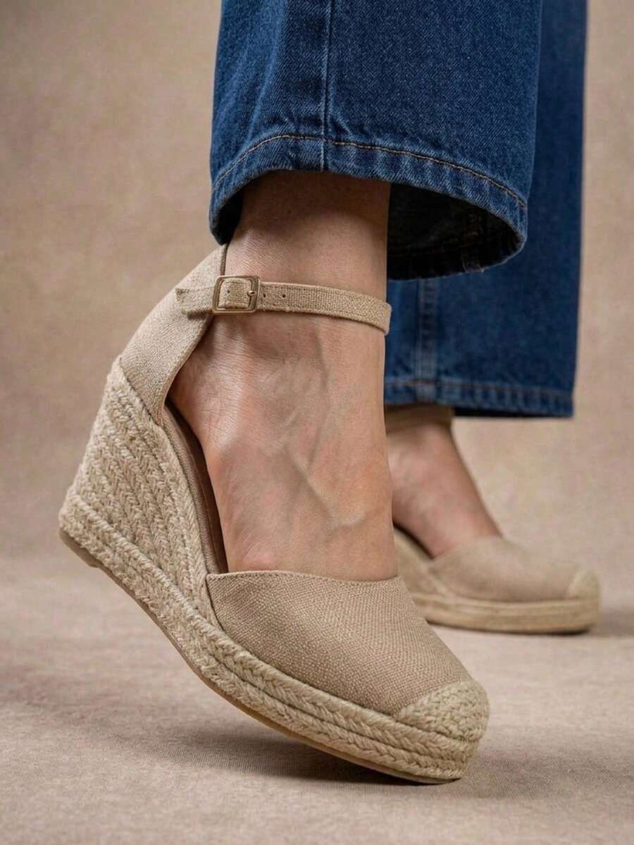 Espadrilles With Ankle Straps, Closed Design And Jute Platform Ccon - Beige - View 1
