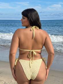 SHEIN BAE CURVE Sexy Bikini With Textured Floral Jacquard Pattern And Metal Embellishments For Summer Vacation On The Beach - Plus Size Three Pieces Bikini - Yellow - View 2