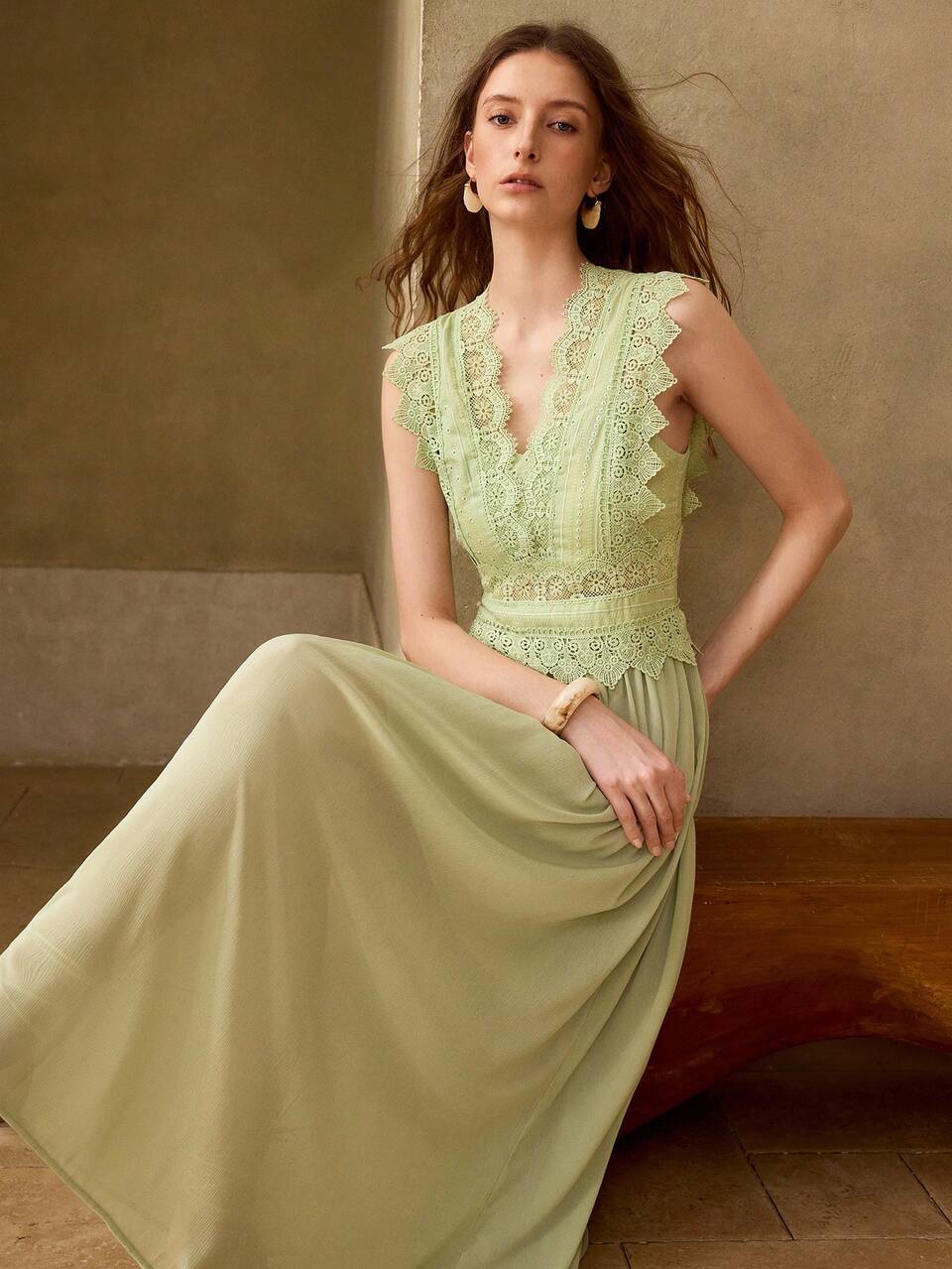 SPRING/SUMMER ROMANTIC DATE CONTRAST LACE V-NECK WAIST-CINCHED SLIMMING SLEEVELESS LIGHT GREEN WOMEN'S DRESS