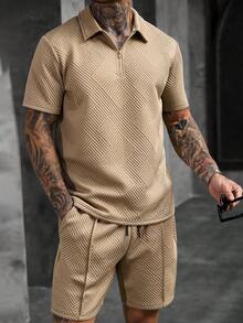 Manfinity CasualCool 男士夏季時尚休閒 Polo 套裝，拉鍊 Polo 衫與短褲，舒適好穿，適合日常出遊與參加朋友聚會 - 卡其色 - 查看 5