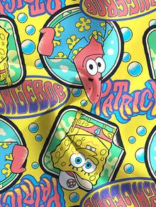 SpongeBob SquarePants | SHEIN Manfinity EMRG Camisa de manga corta con botones delanteros holgada con texto de graffiti y estampado de burbujas para vacaciones de verano de hombres - Multicolor - Ver 6