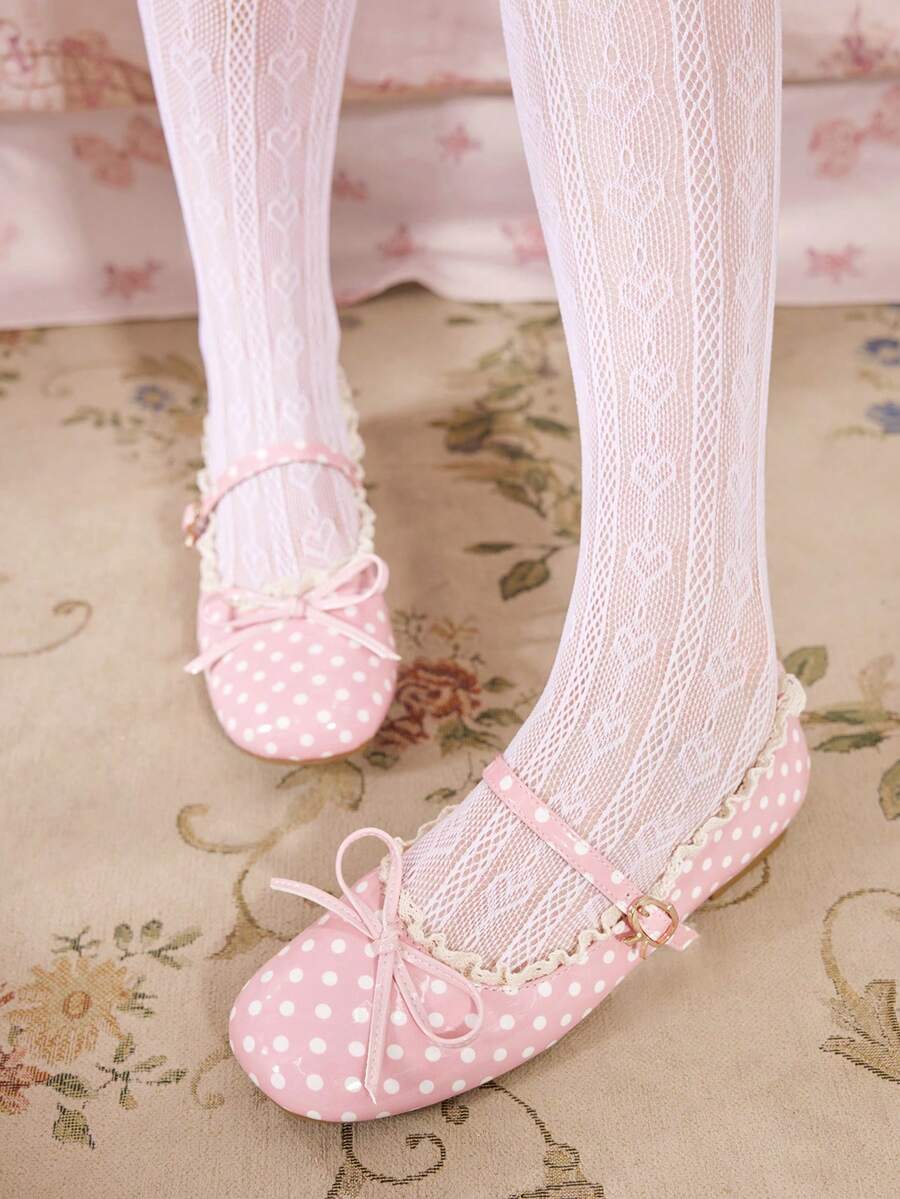 Dola Lovely 女士粉色波点蕾丝圆头搭扣蝴蝶结平底鞋,甜美百搭的洛丽塔风格玛丽珍鞋 - 粉色波點 - 查看 1