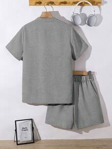 SHEIN Teenager Jungen 2er Set Lässig Vielseitig Texturiertes Kurzarmhemd und Shorts Set Teenager Jungen 2er Set Jungen Schwarze Kurz Sets - Grau - Übersicht 2