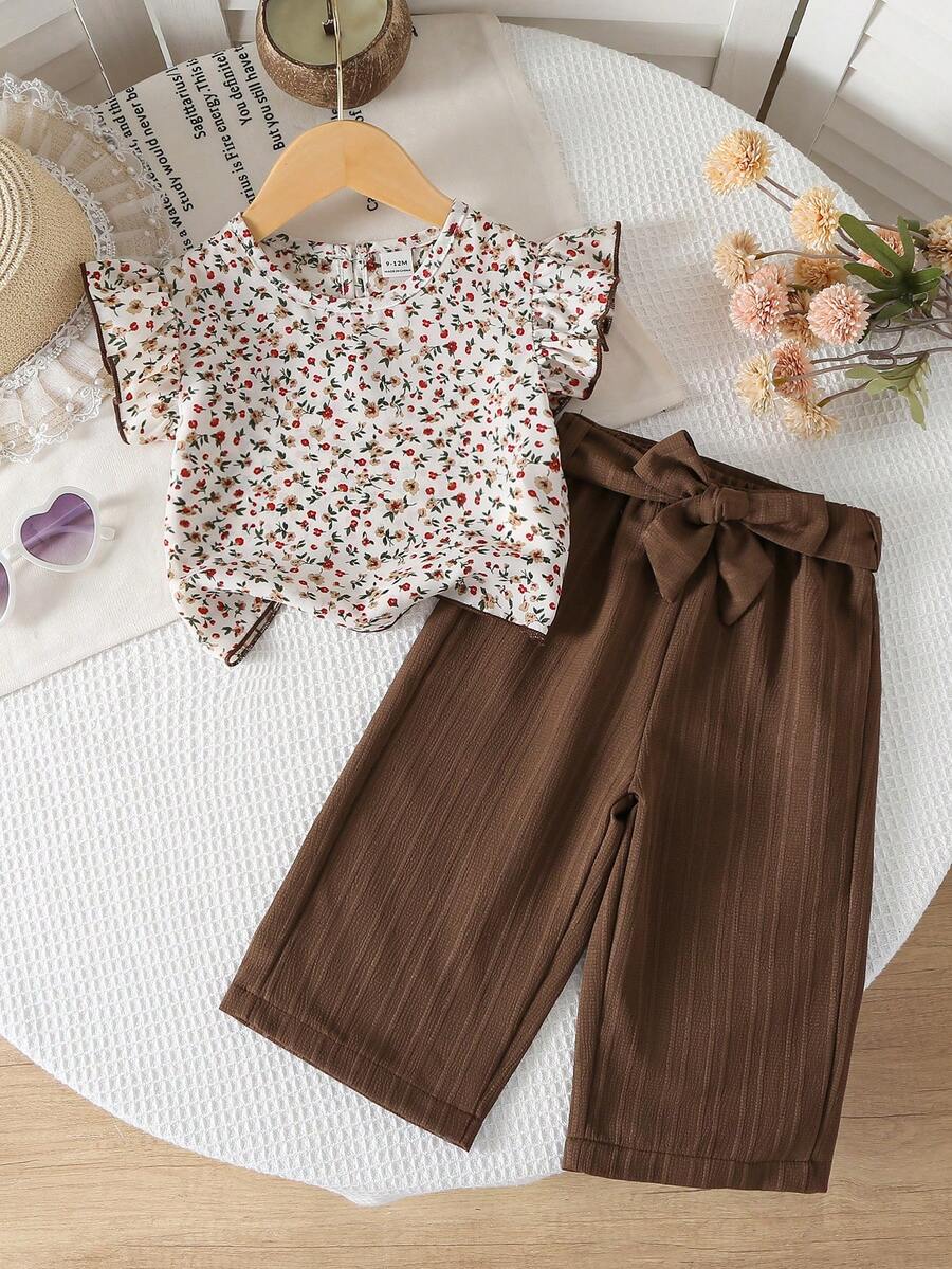 SHEIN Playful Pals 女嬰休閒復古碎花荷葉邊飛袖上衣與棕色長褲附腰帶 2件套,適合春夏季日常穿著與戶外活動 - 棕色 - 查看 1