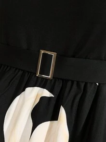 GlowEve 女款黑黃花卉印花中長洋裝，2合1設計，不對稱領口配金屬鈕扣細節，腰部繫帶，優雅休閒度假風，無袖夏季洋裝，時尚A字裙，日常與派對穿搭 - 彩色 - 查看 7