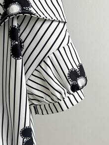 Tween Girl Summer Casual Patchwork Striped Floral Print Off-Shoulder Shirt - Black and White - View 3
