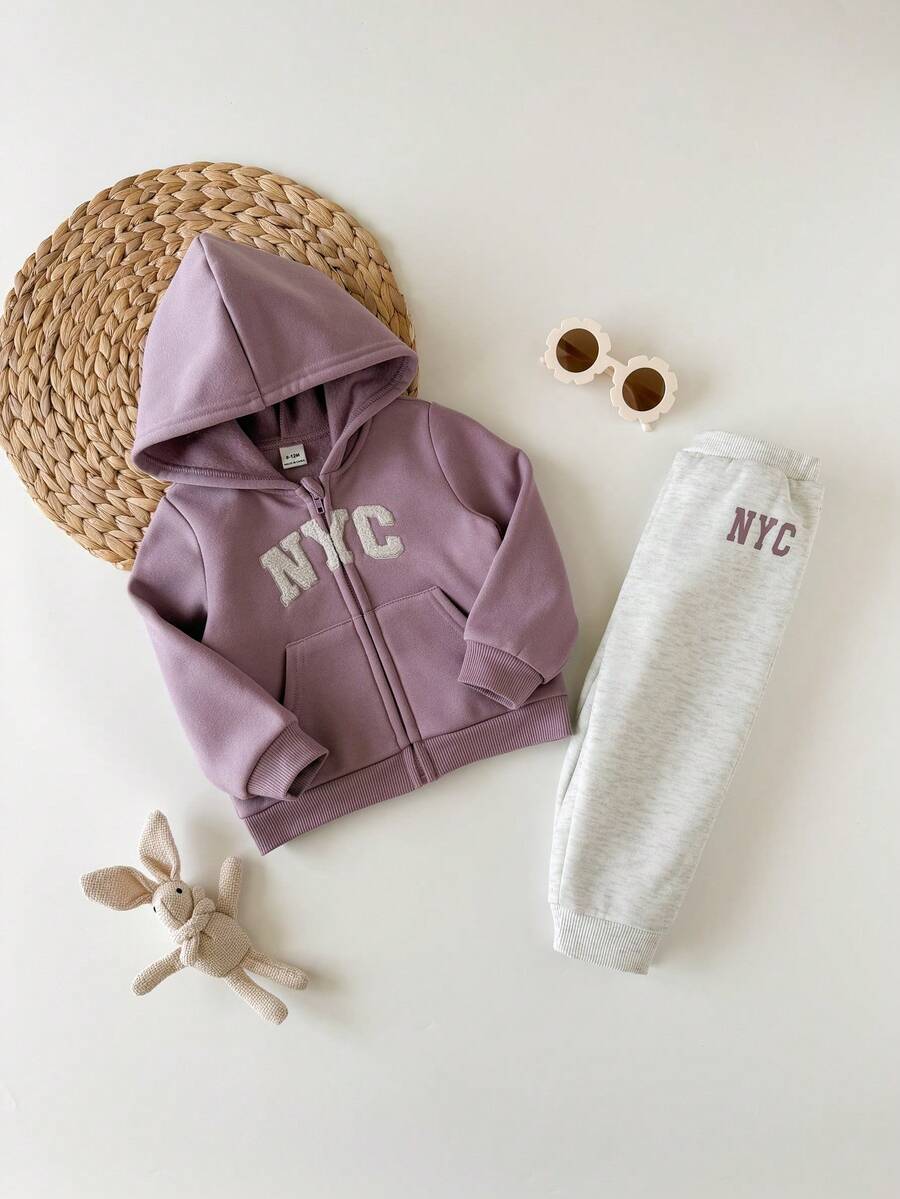 SHEIN 女婴休闲可爱字母印花连帽衫和裤子套装 - 淺灰紫 - 查看 1