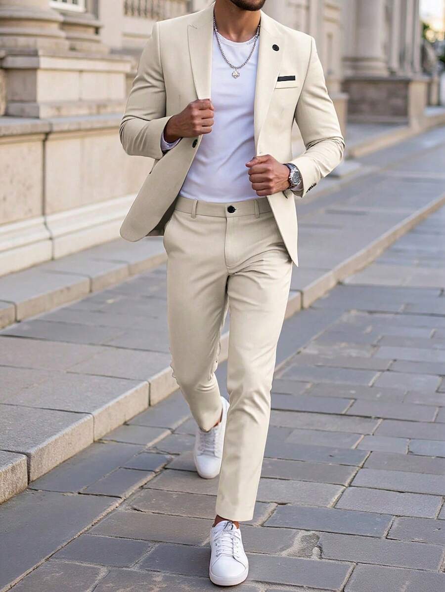 Manfinity Mode Bộ vest nam lễ nghi gồm áo blazer ve nhọn, một hàng cúc, xẻ sau & quần dài - Màu Khaki - Xem 1