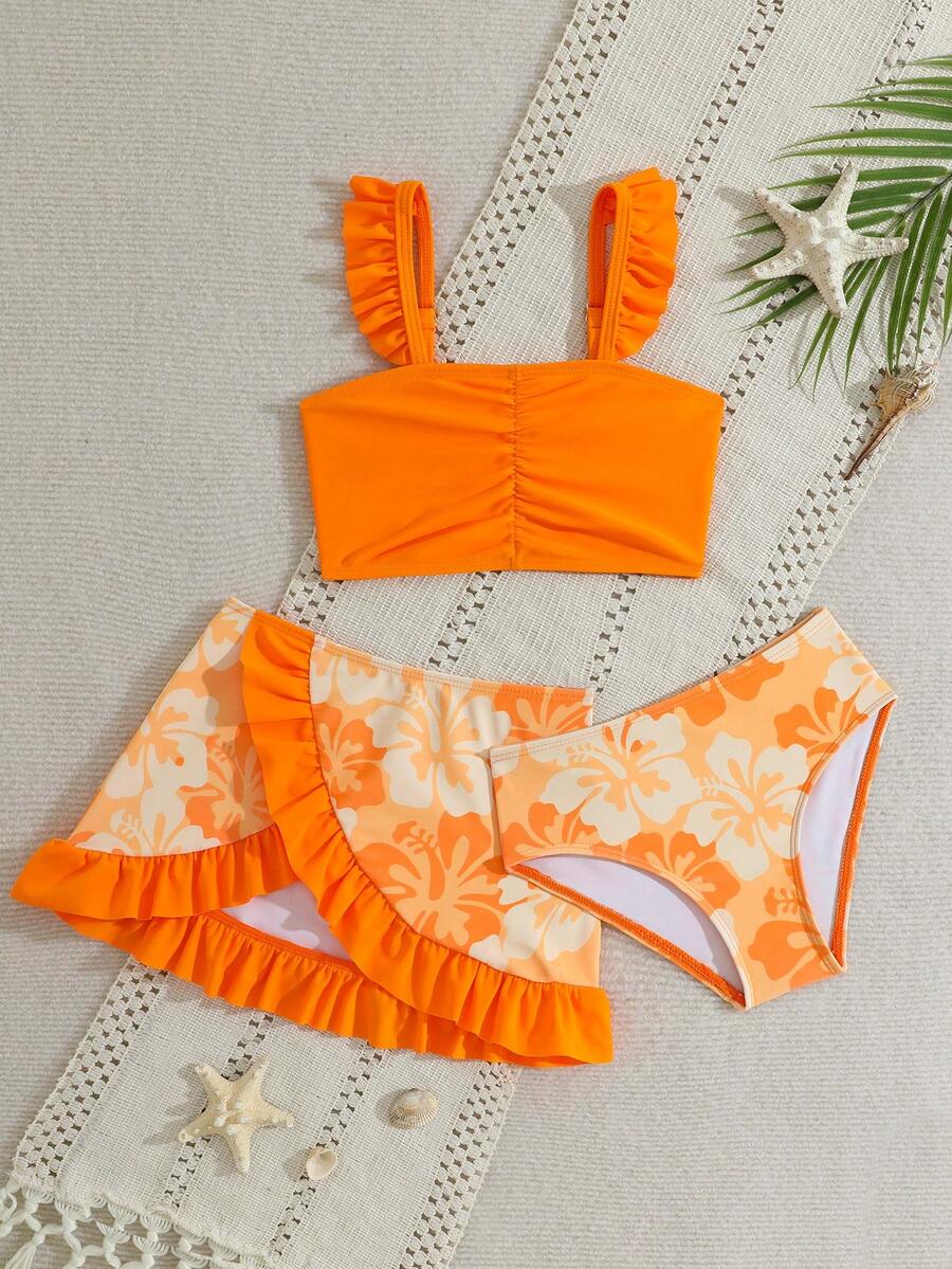 SHEIN 少女泳裝套裝 春夏海灘泳裝套裝 新品上市。吊帶泳衣上衣 + 褲子 + 罩衫裙 + 遮陽帽,4件套。可愛草莓圖案讓女孩們更迷人,荷葉邊飾甜美可愛。草莓圖案非常可愛。 - 橘色 - 查看 1