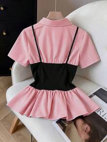 GlowEve Camisa de moda 2 en 1 para mujer con bloques de color, rayas, manga corta, volantes y botones delanteros, adecuada para vacaciones de primavera/verano, casual, ir al trabajo, uso diario versátil - Rojo - Ver 2