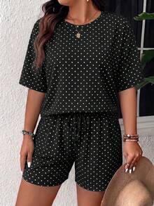 SHEIN Frenchy Set 2 Potong Kaos dan Celana Pendek Liburan Musim Panas Terbaru Ukuran Plus - Hitam - View 3