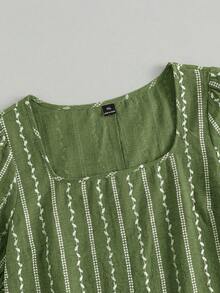 SHEIN VCAY 大尺碼仿刺繡印花圖案方領休閒百搭短袖襯衫，夏季 - 綠色 - 查看 3