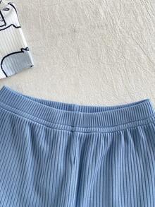SHEIN Playful Pals 2件/套 新生兒男嬰 & 女嬰休閒可愛卡通簡約基本款套裝，藍色 & 白色動物長頸鹿牛象犀牛斑馬獅子草葉印花短袖T恤上衣 + 彈性腰藍色純色長褲附口袋，採用柔軟羅紋針織面料，適合夏季日常穿著、購物、旅行、度假及各種場合 - 藍色 - 查看 6