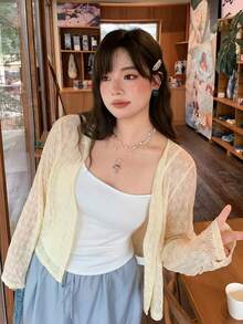 Dazy Plus 素色蕾絲V領修身長袖開襟外套 優雅大尺碼女款 春夏杏色薄款夾克 初秋可愛上衣 - 杏色 - 查看 1