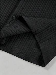 Manfinity Hypemode Men's Summer Casual Black Vacation Set,Chinese Style Stand Up Collar Short Sleeve Single-Breasted Shirt & Loose Drawstring Pants,Solid Color Outfits - Black - View 3