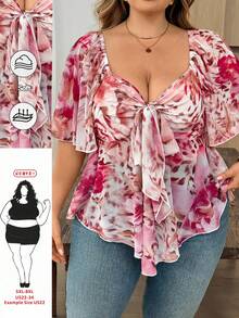 SHEIN CURVE+ Top de mujer de talla grande con estampado floral rosa, de punto elástico y malla, con cuello con volantes y diseño de cuello cuadrado con lazo y fruncido. Adecuado para estilo casual de vacaciones de primavera/verano, bohemio, elegante y versátil, uso diario, festivales de música, conciertos, fiestas de carnaval, vacaciones en la playa, citas nocturnas, fiestas de cumpleaños, despedidas de soltera, discotecas, compras casuales, estilo callejero, salidas y varias ocasiones. Fácil de combinar, excelente efecto adelgazante. - Rosa - Ver 1