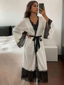 DAZY 3件組女款蕾絲拼接長版睡袍、吊帶背心與短褲夏季睡衣套裝 - 白色 - 查看 3