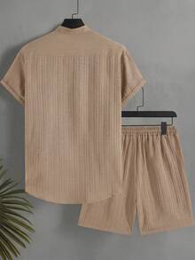 Manfinity Swimmode Men's Plus Size Textured Single-Breasted Short Sleeve Shirt And Pocket Drawstring Waist Beach Shorts Set Holiday / Vacation / Beach / Hawaii / Tropica - Khaki - View 3