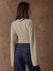 SHEIN BAE 女款極簡純色圓領修身喇叭袖上衣 - 卡其色 - 查看 2