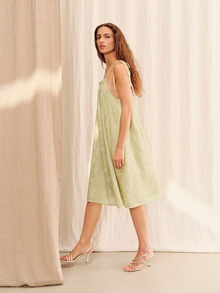 Grünes locker sitzendes Midikleid aus Blumen-Crepe mit Bindeträgern, Sommerurlaub Lässig