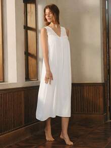 Bisouelle Lace Patchwork V-Neck Decorated Button Sleeveless Nightgown - White - View 6
