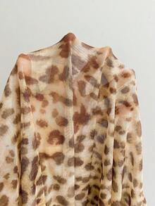 Soleia Blusa de mujer talla grande para vacaciones con estampado de leopardo, escote en V profundo, mangas acampanadas y bajo con volantes - Multicolor - Ver 8
