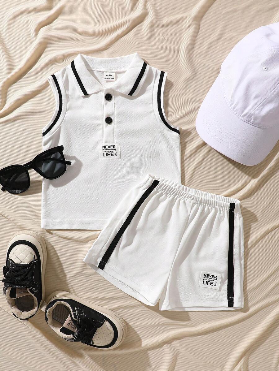 SHEIN Playful Pals Bộ 2 món cho bé trai mùa hè, áo tank top dệt kim cổ polo không tay gân sọc đen trắng, phối chữ đắp và viền sọc, kèm quần short, phong cách casual đi biển - trắng - Xem 1