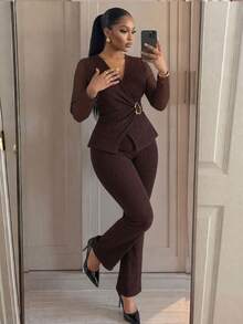 SHEIN Lady CURVE 大尺碼優雅紋理裹身長袖上衣與喇叭褲2件組 - 棕色 - 查看 3