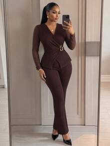 SHEIN Lady CURVE 大尺碼優雅紋理裹身長袖上衣與喇叭褲2件組 - 棕色 - 查看 5