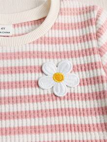 SHEIN Gaun Longgar Serbaguna Motif Bunga Lucu Bergaris Merah Muda dari Kain Bertekstur untuk Anak Perempuan - Berwarna merah muda - View 4