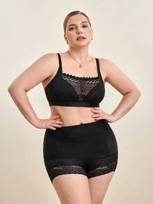 Hourtrue Plus Size Women Lace Patchwork Wireless Bra, Comfortable Lingerie - Black - View 1