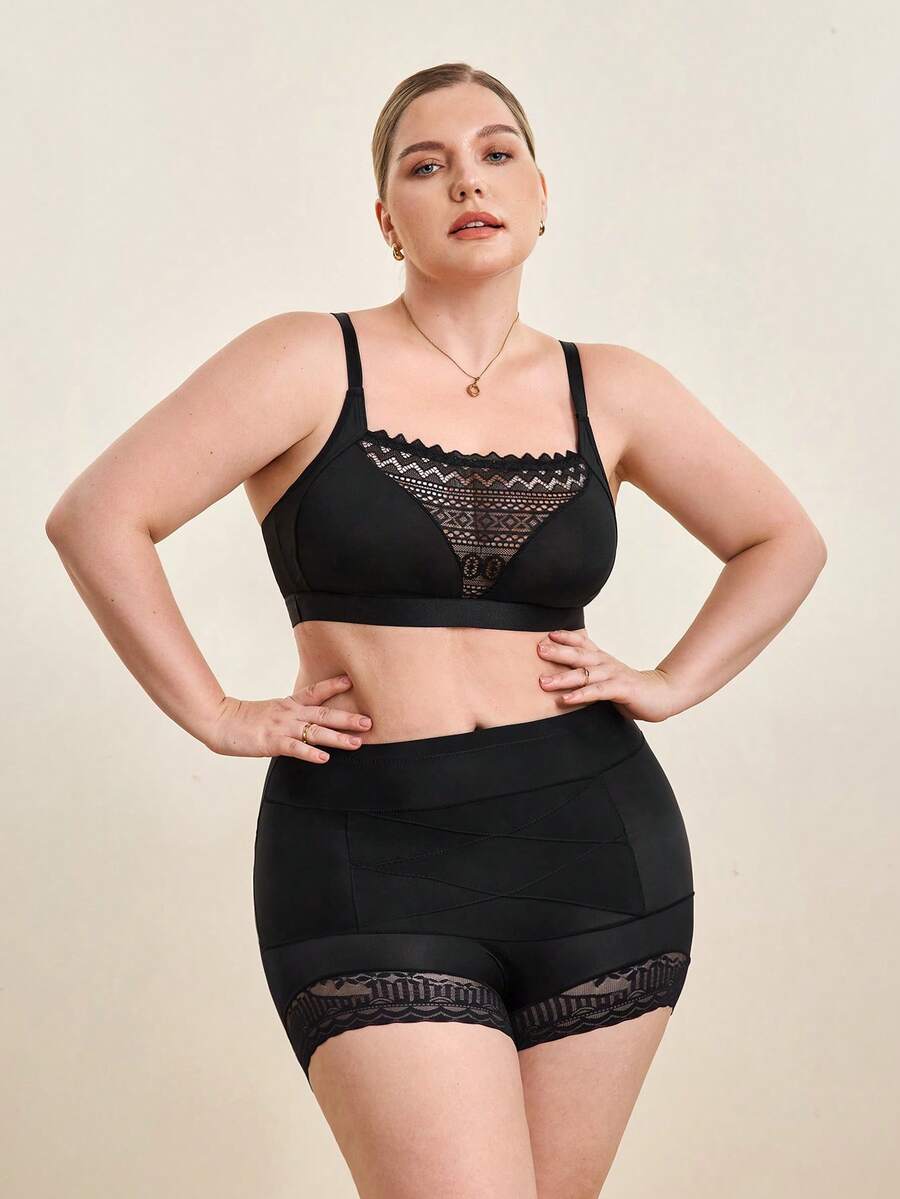 Hourtrue Plus Size Women Lace Patchwork Wireless Bra, Comfortable Lingerie - Black - View 1