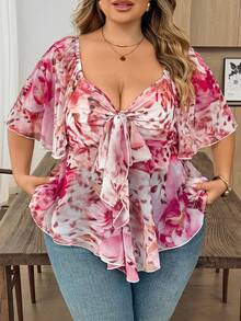 SHEIN CURVE+ Top de mujer de talla grande con estampado floral rosa, de punto elástico y malla, con cuello con volantes y diseño de cuello cuadrado con lazo y fruncido. Adecuado para estilo casual de vacaciones de primavera/verano, bohemio, elegante y versátil, uso diario, festivales de música, conciertos, fiestas de carnaval, vacaciones en la playa, citas nocturnas, fiestas de cumpleaños, despedidas de soltera, discotecas, compras casuales, estilo callejero, salidas y varias ocasiones. Fácil de combinar, excelente efecto adelgazante. - Rosa - Ver 7