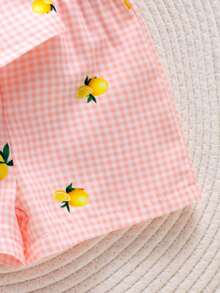 SHEIN Playful Pals 2件組女嬰幼兒/新生兒0-3歲春夏季休閒日常可愛度假條紋蝴蝶結裝飾可愛黃色檸檬圖案吊帶背心上衣+短褲套裝 - 粉色 - 查看 5